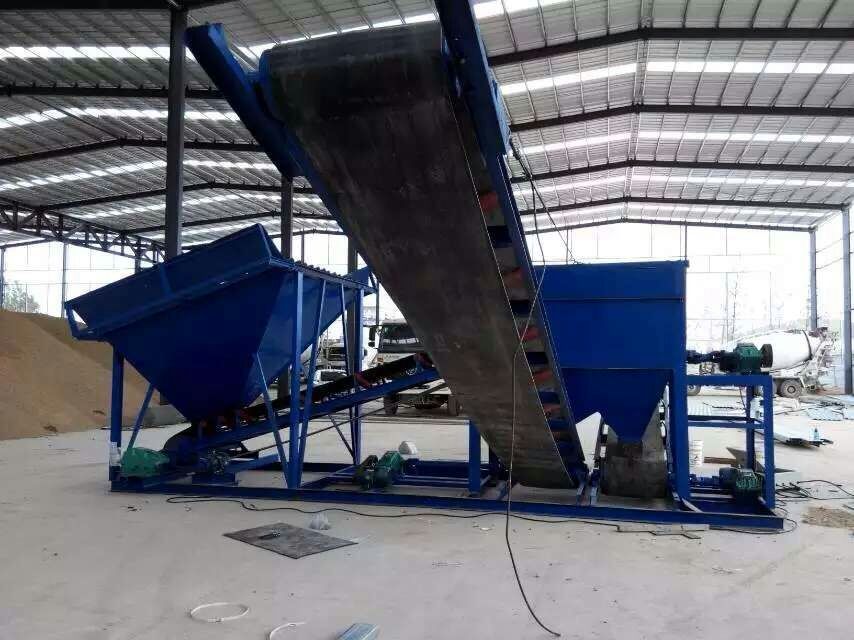  以上为统一重工轮式海沙淡化设备输送机图