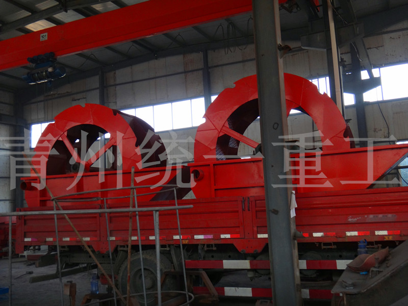广东深圳客户订购的双水轮式海沙淡化设备发货现场